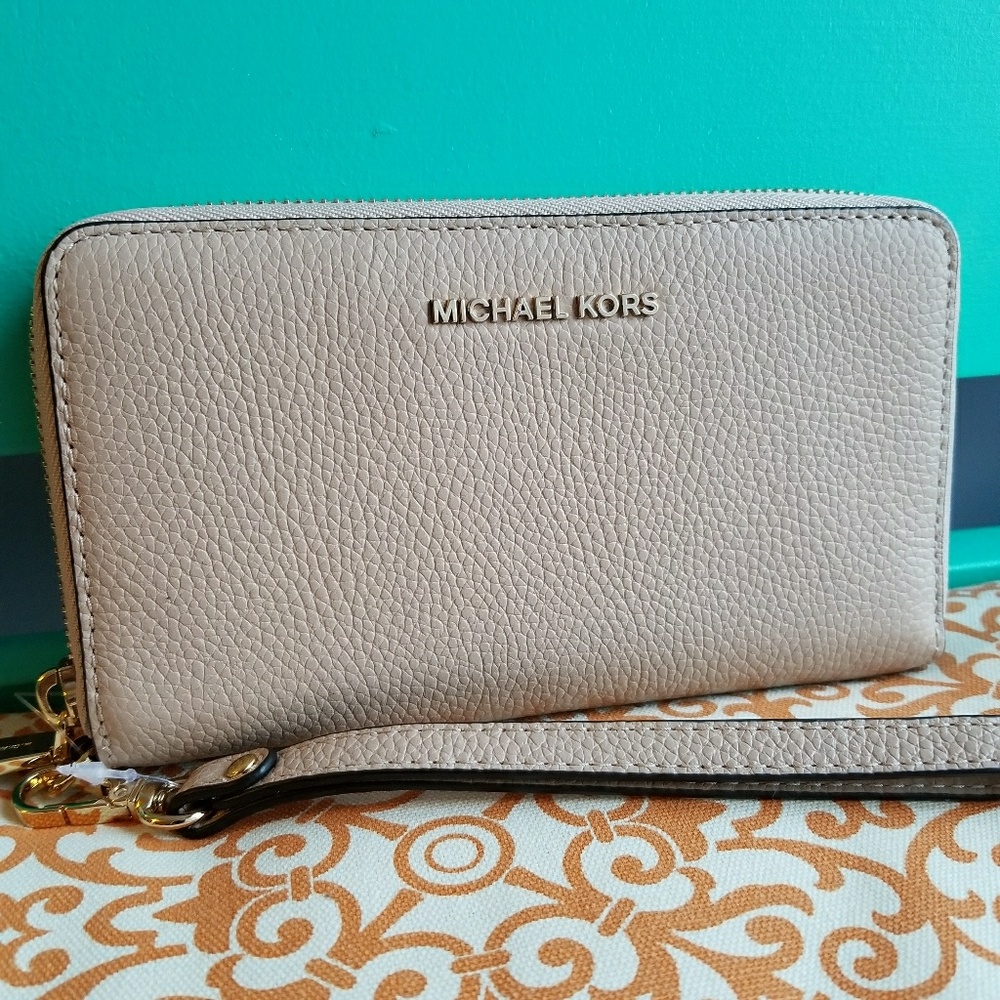 Michael kors lager mercer phone case wrislet